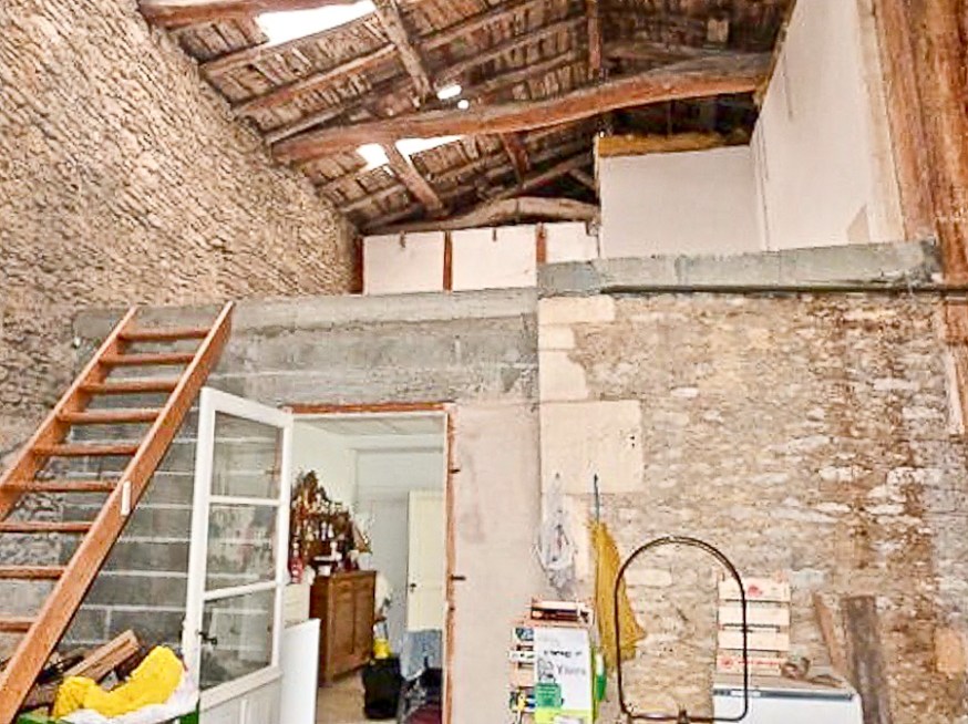 Cognac.Jacqui.03-1070810-2