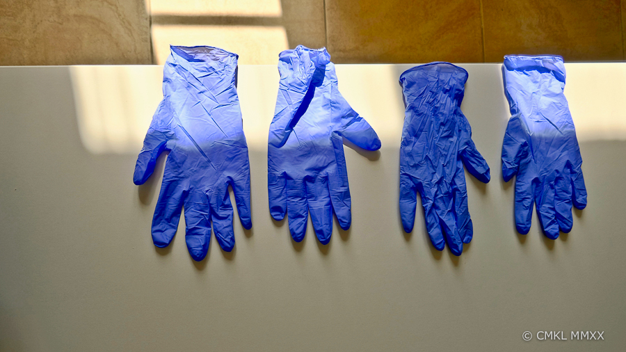 Isolation.Food.07-1400917